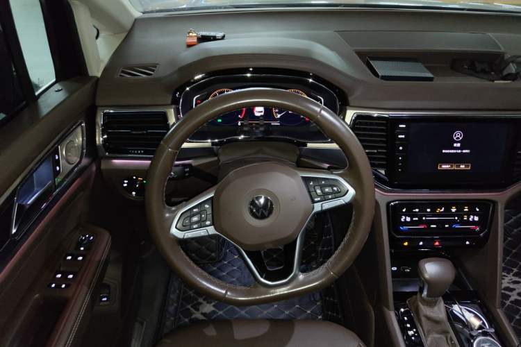 Used Volkswagen Viloran 2020 330TSI Luxury Edition Steering Wheel