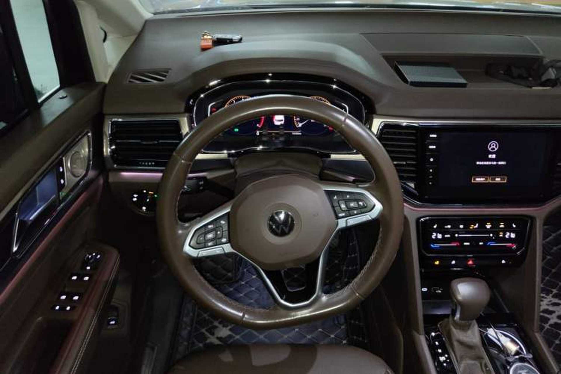 Used Volkswagen Viloran 2020 330TSI Luxury Edition Steering Wheel