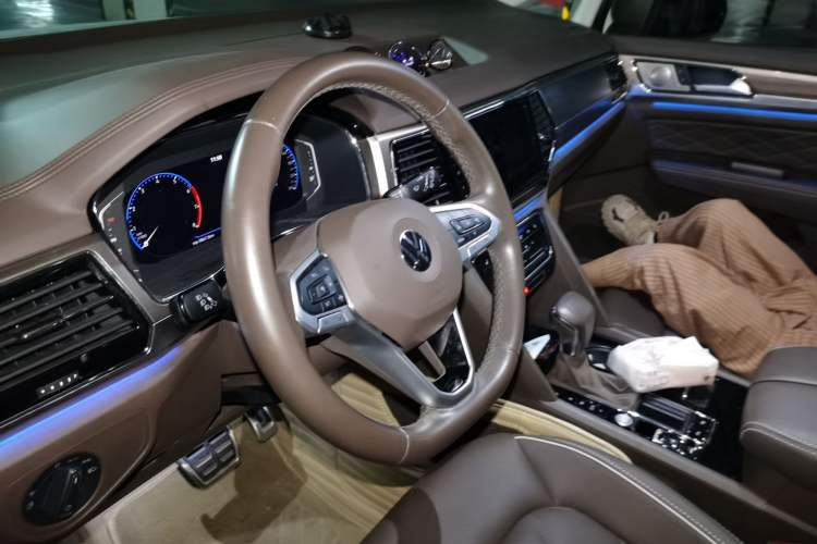 Used Volkswagen Viloran 2020 380TSI Prestige Edition Steering Wheel