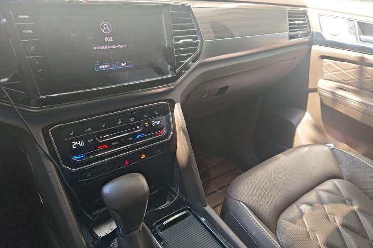Used Volkswagen Viloran 2020 380TSI Flagship Edition Audio And AC Panel