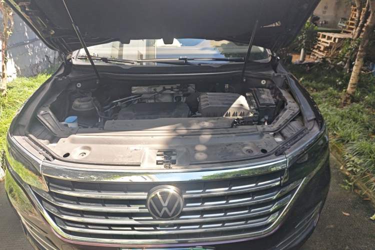 Used Volkswagen Viloran 2020 380TSI Flagship Edition Engine Bay