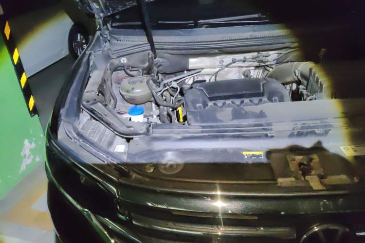 Used Volkswagen Viloran 2020 380TSI Flagship Edition Engine Bay Right