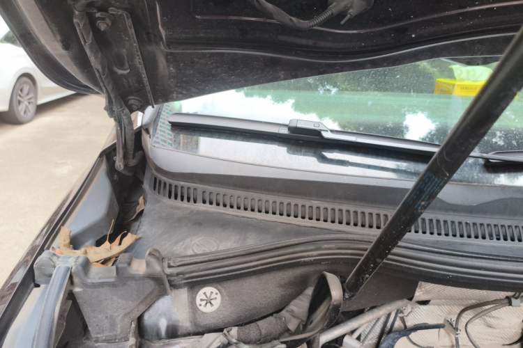 Used Volkswagen Viloran 2020 380TSI Prestige Edition Engine Bay Right