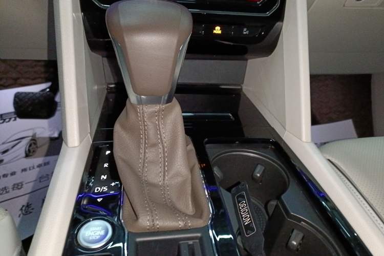 Used Volkswagen Viloran 2020 380TSI Flagship Edition Gear Lever