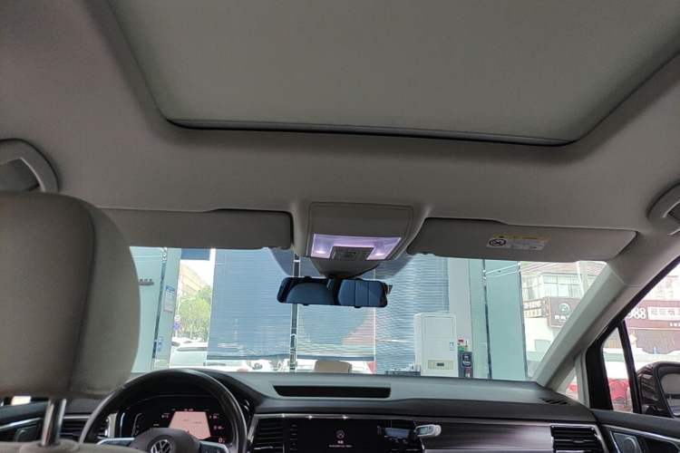 Used Volkswagen Viloran 2020 380TSI Prestige Edition Headliner
