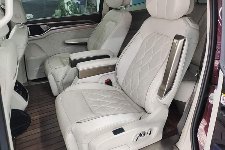 Used Volkswagen Viloran 2020 380TSI Prestige Edition Left Rear Seat