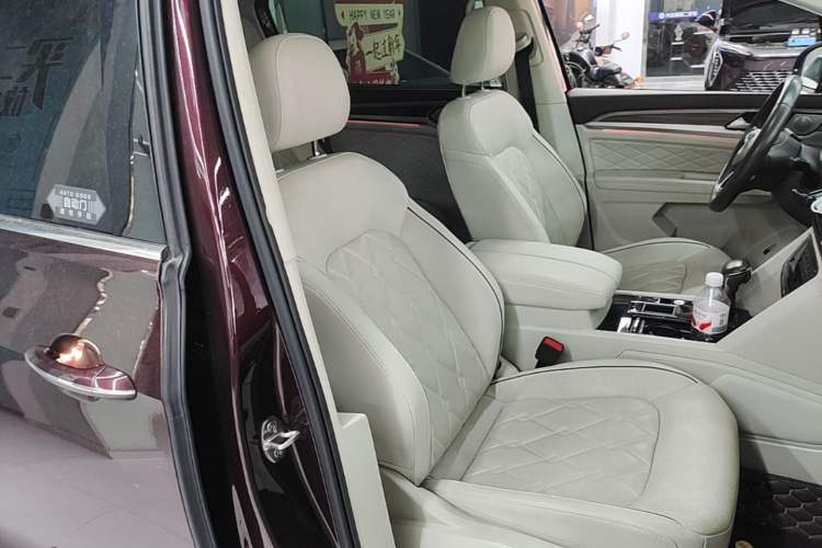 Used Volkswagen Viloran 2020 380TSI Prestige Edition Right Front Seat