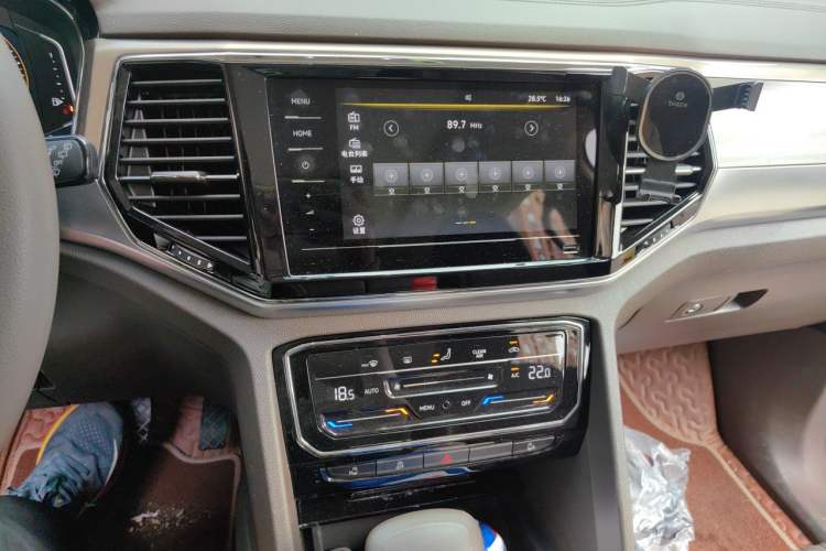 Used Volkswagen Viloran 2020 330TSI Business Edition Audio And AC Panel