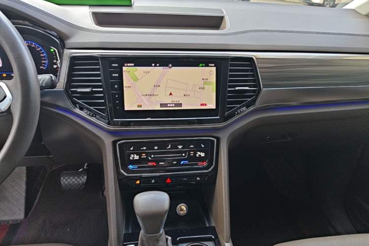 Used Volkswagen Viloran 2020 380TSI Prestige Edition Audio And AC Panel