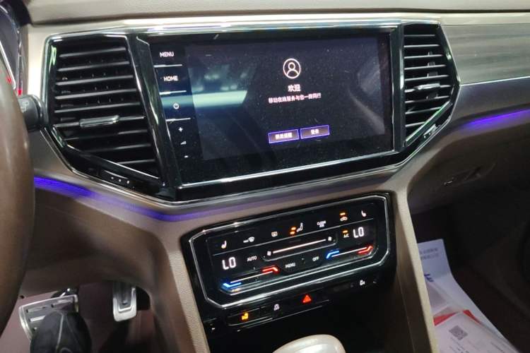 Used Volkswagen Viloran 2020 380TSI Prestige Edition Audio And AC Panel