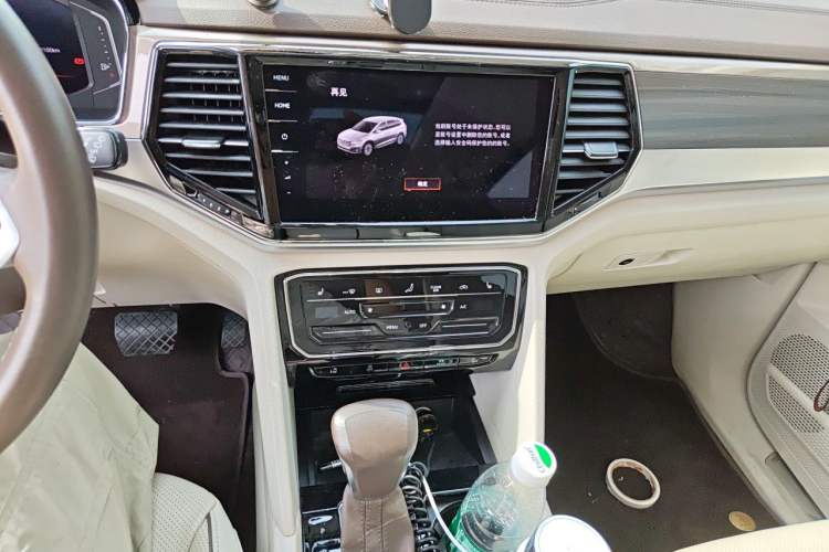 Used Volkswagen Viloran 2020 380TSI Flagship Edition Audio And AC Panel