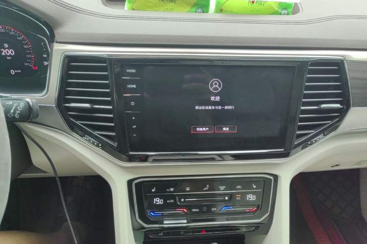 Used Volkswagen Viloran 2020 380TSI Prestige Edition Audio And AC Panel
