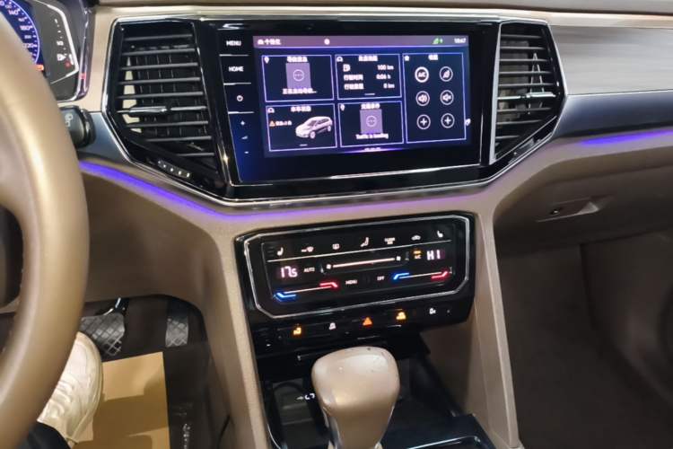 Used Volkswagen Viloran 2020 380TSI Flagship Edition Audio And AC Panel