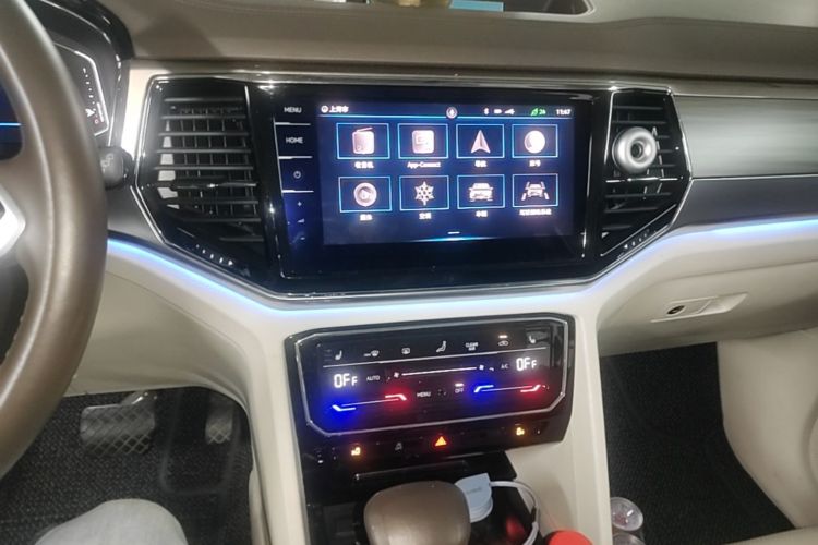 Used Volkswagen Viloran 2020 380TSI Prestige Edition Audio And AC Panel