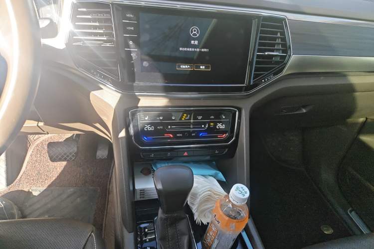 Used Volkswagen Viloran 2020 330TSI Luxury Edition Audio And AC Panel