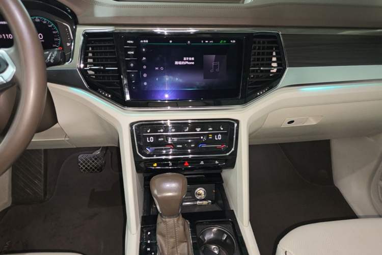 Used Volkswagen Viloran 2020 380TSI Flagship Edition Audio And AC Panel