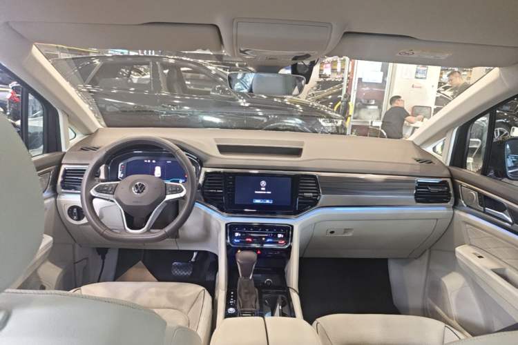 Used Volkswagen Viloran 2020 380TSI Prestige Edition Center Console