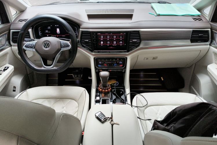 Used Volkswagen Viloran 2020 380TSI Prestige Edition Center Console
