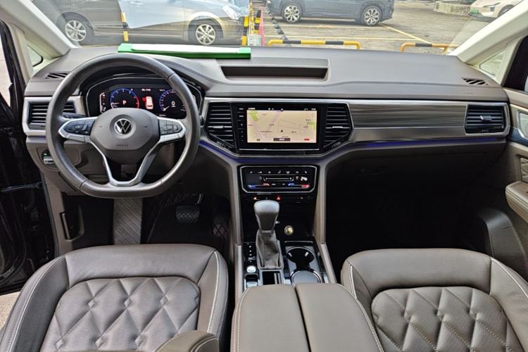 Used Volkswagen Viloran 2020 380TSI Prestige Edition Center Console