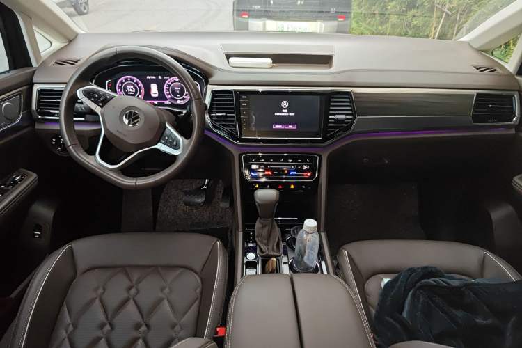 Used Volkswagen Viloran 2020 380TSI Flagship Edition Center Console