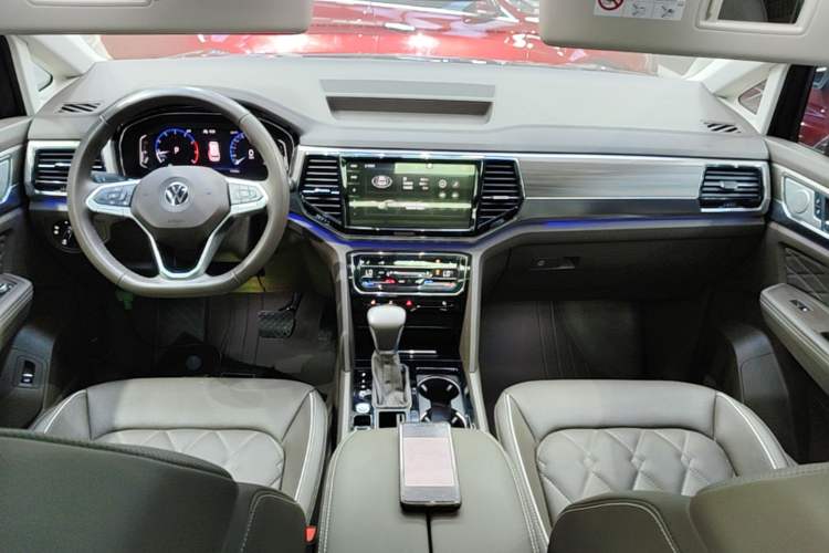 Used Volkswagen Viloran 2020 380TSI Prestige Edition Center Console