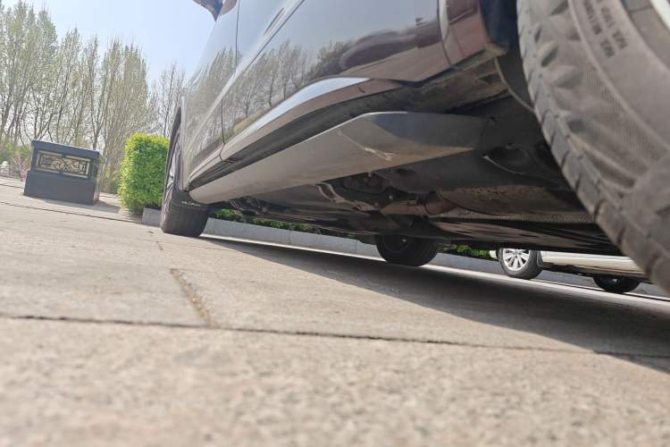 Used Volkswagen Viloran 2020 380TSI Prestige Edition Chassis Rear Left
