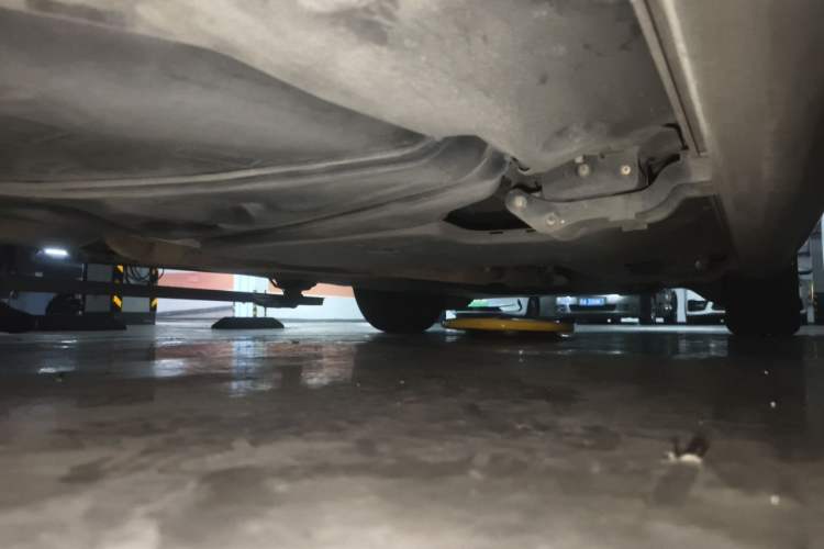 Used Volkswagen Viloran 2020 330TSI Luxury Edition Chassis Rear Right