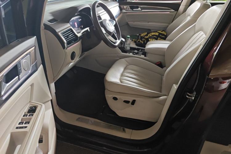 Used Volkswagen Viloran 2020 330TSI Luxury Edition Driver Seat