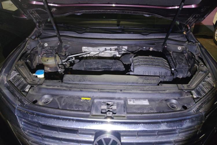 Used Volkswagen Viloran 2020 380TSI Prestige Edition Engine Bay