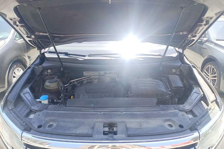 Used Volkswagen Viloran 2020 380TSI Prestige Edition Engine Bay