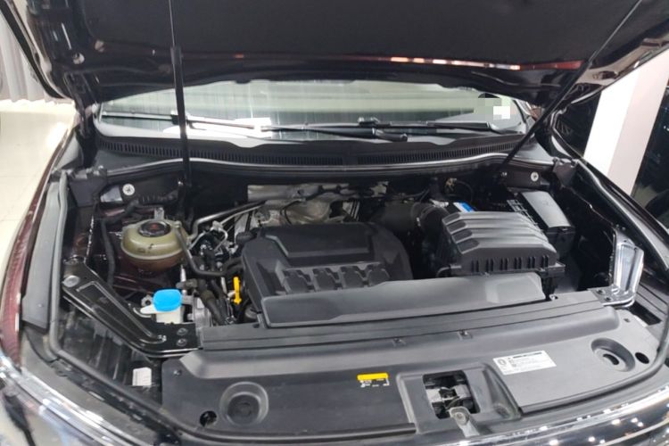 Used Volkswagen Viloran 2020 380TSI Prestige Edition Engine Bay