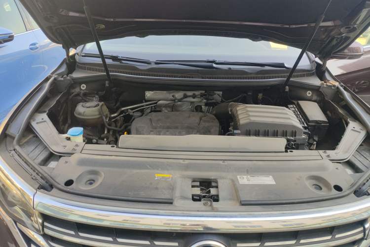 Used Volkswagen Viloran 2020 380TSI Prestige Edition Engine Bay