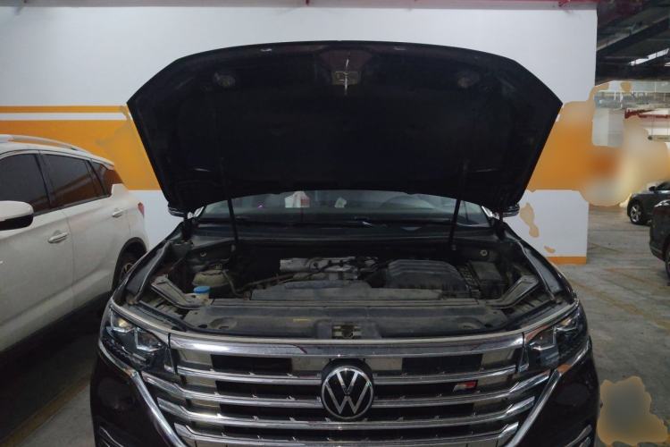Used Volkswagen Viloran 2020 330TSI Luxury Edition Engine Bay