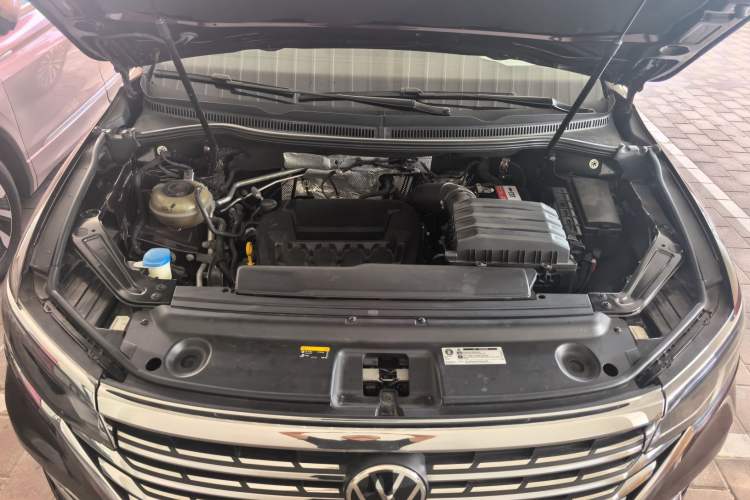 Used Volkswagen Viloran 2020 380TSI Prestige Edition Engine Bay