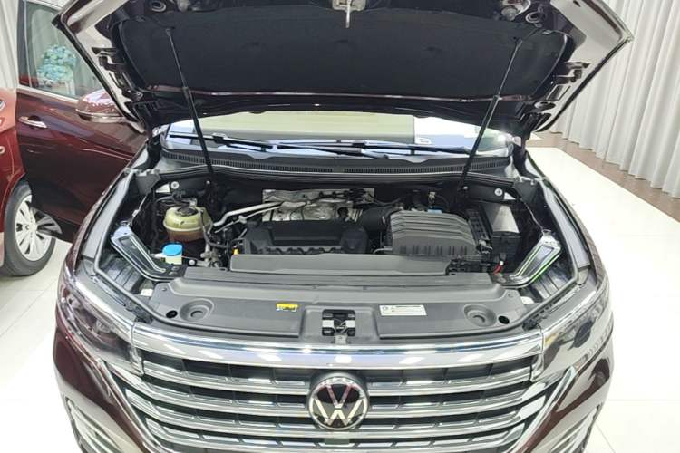 Used Volkswagen Viloran 2020 380TSI Prestige Edition Engine Bay