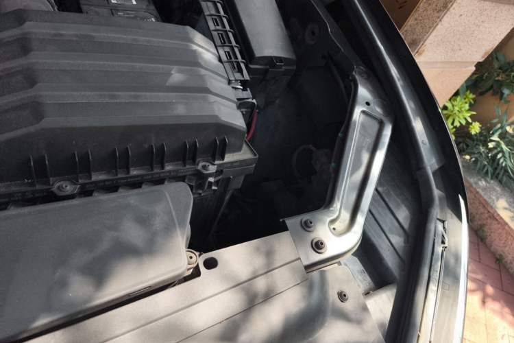 Used Volkswagen Viloran 2020 380TSI Flagship Edition Engine Bay Left