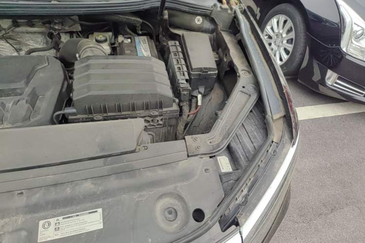 Used Volkswagen Viloran 2020 380TSI Prestige Edition Engine Bay Left