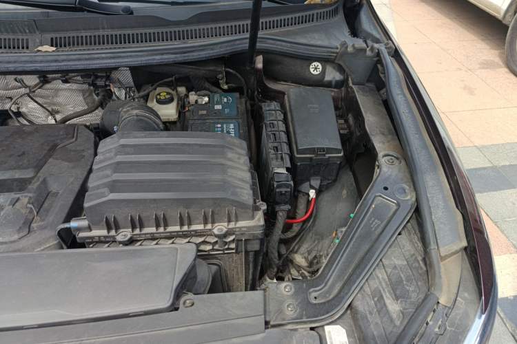 Used Volkswagen Viloran 2020 380TSI Prestige Edition Engine Bay Left