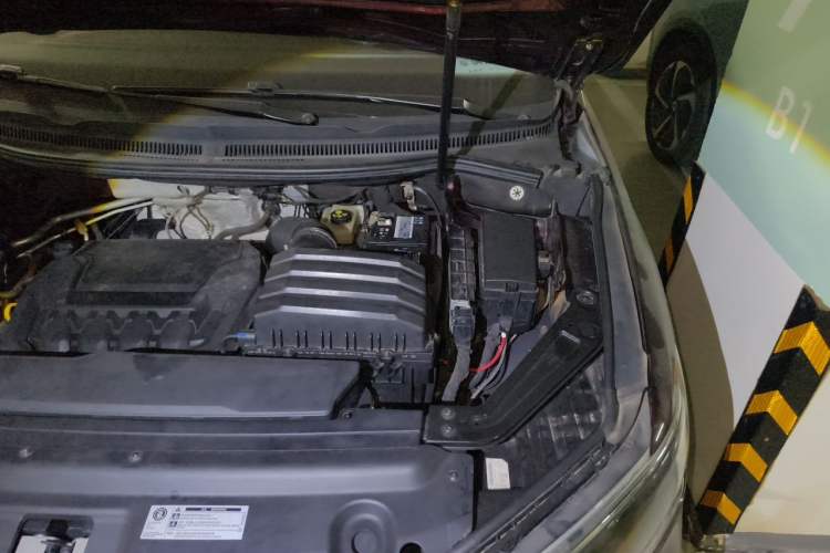 Used Volkswagen Viloran 2020 380TSI Prestige Edition Engine Bay Left