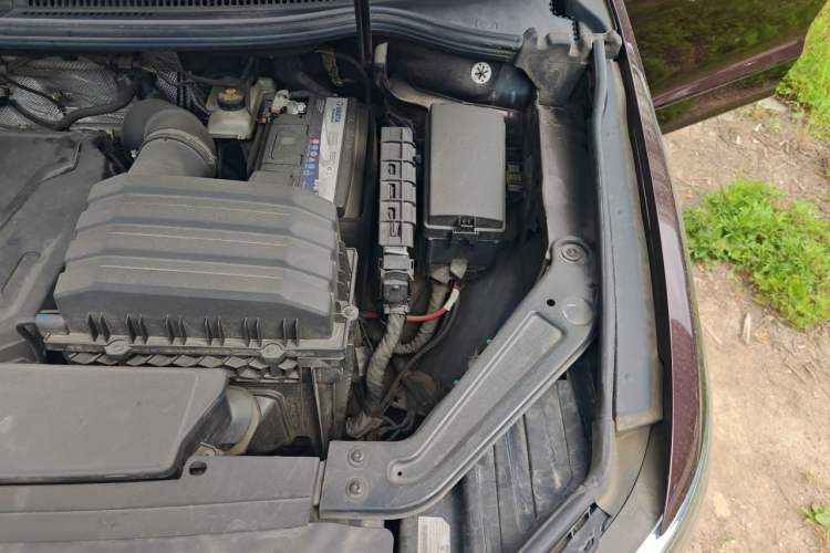 Used Volkswagen Viloran 2020 380TSI Flagship Edition Engine Bay Left