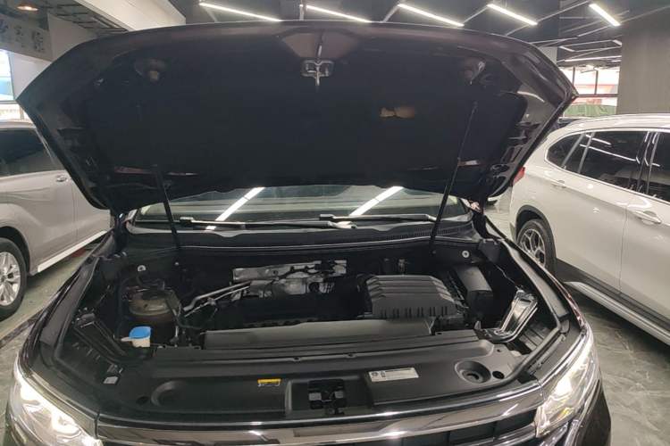 Used Volkswagen Viloran 2020 380TSI Prestige Edition Engine Bay