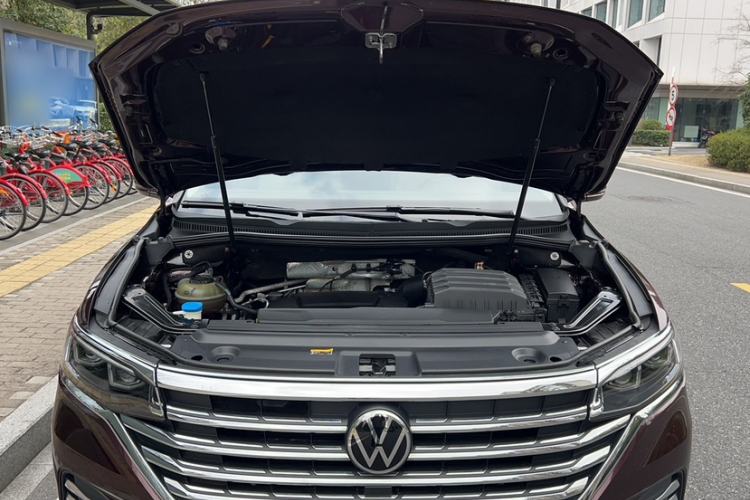Used Volkswagen Viloran 2020 380TSI Prestige Edition Engine Bay