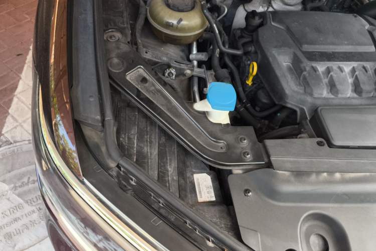 Used Volkswagen Viloran 2020 380TSI Flagship Edition Engine Bay Right