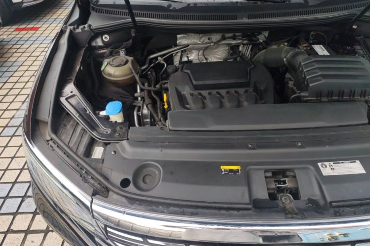 Used Volkswagen Viloran 2020 380TSI Prestige Edition Engine Bay Right