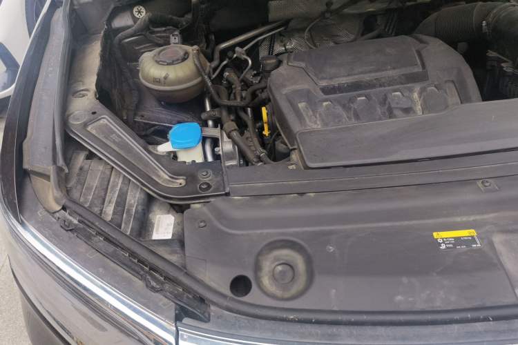 Used Volkswagen Viloran 2020 380TSI Prestige Edition Engine Bay Right