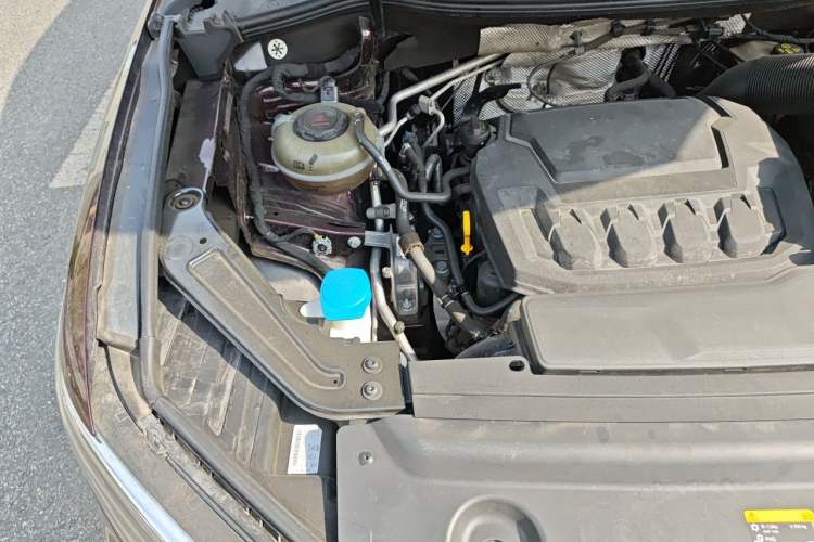 Used Volkswagen Viloran 2020 380TSI Flagship Edition Engine Bay Right