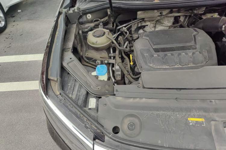 Used Volkswagen Viloran 2020 380TSI Prestige Edition Engine Bay Right