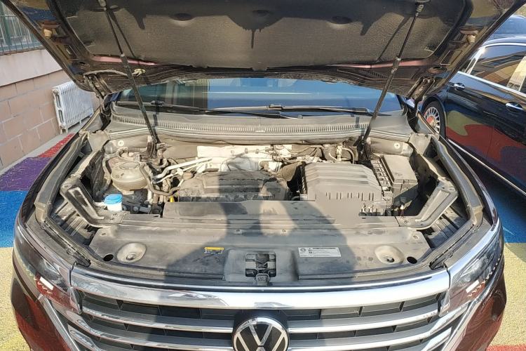 Used Volkswagen Viloran 2020 330TSI Business Edition Engine Bay