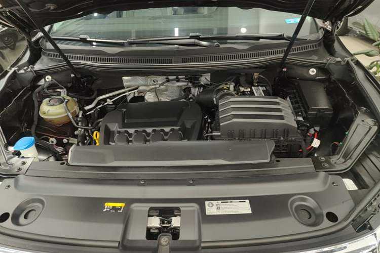 Used Volkswagen Viloran 2020 380TSI Prestige Edition Engine Bay