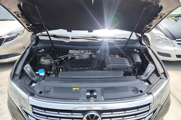 Used Volkswagen Viloran 2020 380TSI Prestige Edition Engine Bay